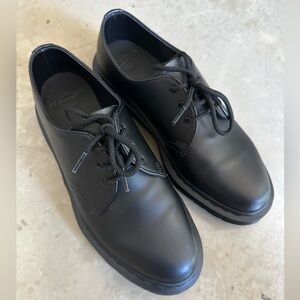 Dr Martens monochromatic 1461 black men dressing shoe